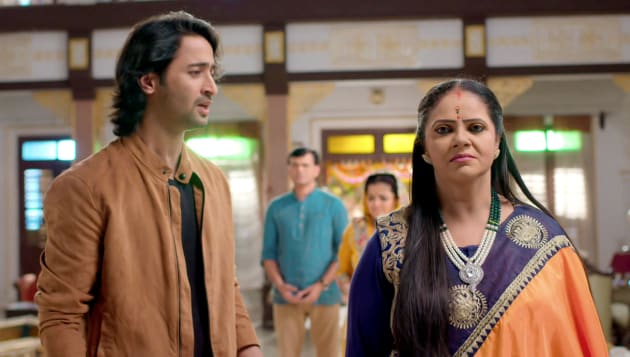 Yeh Rishtey Hain Pyaar Ke S01E167 Abir Hurts Meenakshi Full Episode