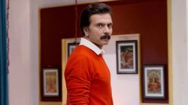 Aai Kuthe Kay Karte S01E185 Anirudh to Leave the House? Full Episode