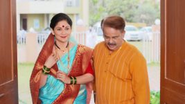 Aai kuthe kay online karte full episode voot