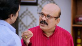 Aai Kuthe Kay Karte S01E602 Vinayakrao Is Disgruntled Full Episode