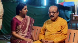 Aai Kuthe Kay Karte S01E633 Vinayakrao Is Located Full Episode