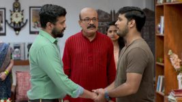 Aai Kuthe Kay Karte S01E819 Kedar Receives Support Full Episode