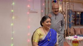 Aai Kuthe Kay Karte S01E96 Kanchan, Vinayakrao's Anniversary Full Episode