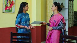 Karthika Deepam S01E1389 Soundarya's Gift for Jwala Full Episode