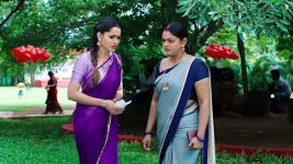 Karthika Deepam S01E1439 Deepa Meets Mounitha Full Episode