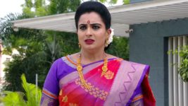 Karthika Deepam S01E553 Soundarya Breaks Down Full Episode