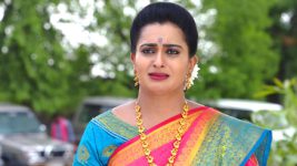 Karthika Deepam S01E560 Soundarya Makes a Request Full Episode