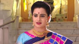 Karthika Deepam S01E570 Soundarya Fears the Worst Full Episode