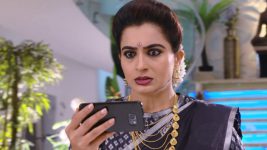 Karthika Deepam S01E875 Soundarya Is in for a Shock Full Episode