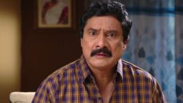 Karthika Deepam S01E950 Muralikrishna Is Stunned Full Episode