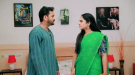 Raja Rani S01E103 Vinod to Resume Work Full Episode