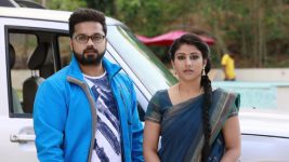 Raja Rani S01E206 Karthik, Sembaruthi in Danger Full Episode