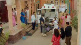 Udti Ka Naam Rajjo S01 E161 Rajjo Escapes from the Ambulance