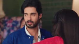 Yeh Hai Chahatein S02 E532 Rudraksh Cares for Preesha