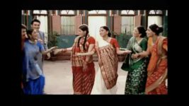 Baa Bahoo Aur Baby S01E99 Praveen Awaits a Courier Full Episode