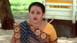 Saath Nibhana Saathiya S01E893 Rashi spills milk on Ahem Full Episode