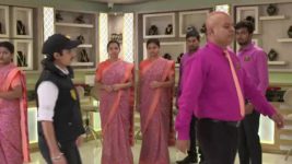 Abol Preetichi Ajab Kahani S01 E211 Satyabhama Arrives At Rajveer's Shop