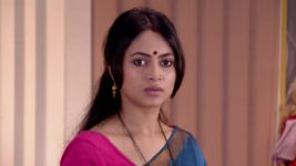 Mon Niye Kachakachi S01E09 Kuljeet acts fresh with Labanya Full Episode