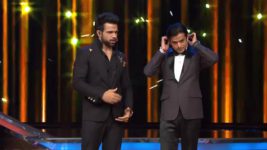 Nach Baliye S07E17 Amruta, Himanshoo put on a show Full Episode