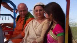 Saraswatichandra S01E05 Kumud chats with Saraswatichandra Full Episode