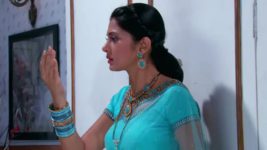 Saraswatichandra S04E12 Saras sees Pramad drinking Full Episode