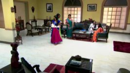 Saraswatichandra S04E22 Pramad tries to slap Pramad Full Episode