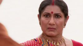 Saraswatichandra S04E48 Saras rescues Dugba Full Episode