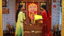 Yeh Hai Chahatein S01 E104 Malar Learns Shanmugam's Secret