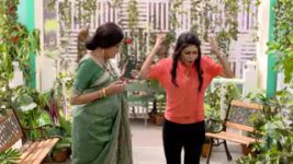 Ardhangini S01E263 Raghu Requests Ishwari Full Episode