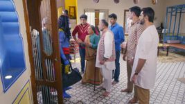 Ikyaavan S01E28 Satya Grabs Attention Full Episode